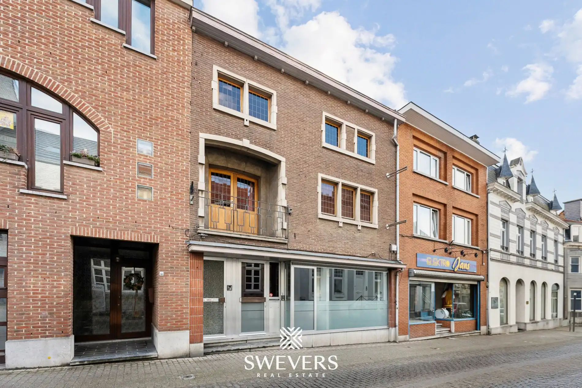 Authentiek pand (°1850) met handelsruimte en ruim duplex appartement   foto 36