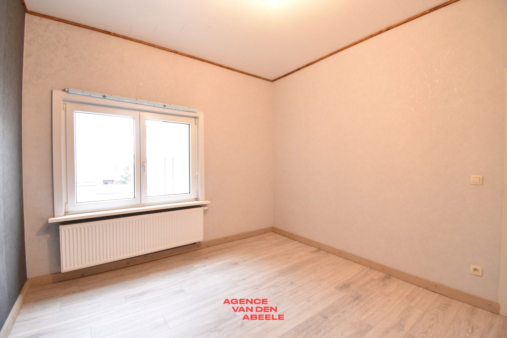 Volledig vernieuwde en zeer ruime woning te Sint-Kruis foto 10