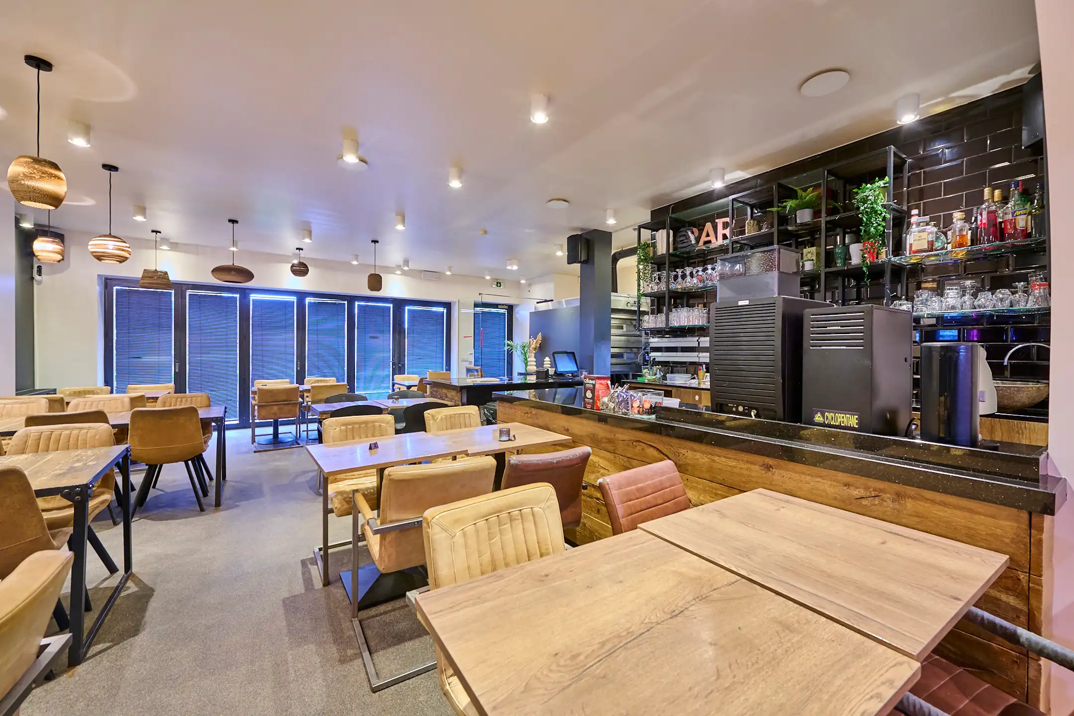 Opbrengsteigendom in het hart van Paal-Beringen foto 4