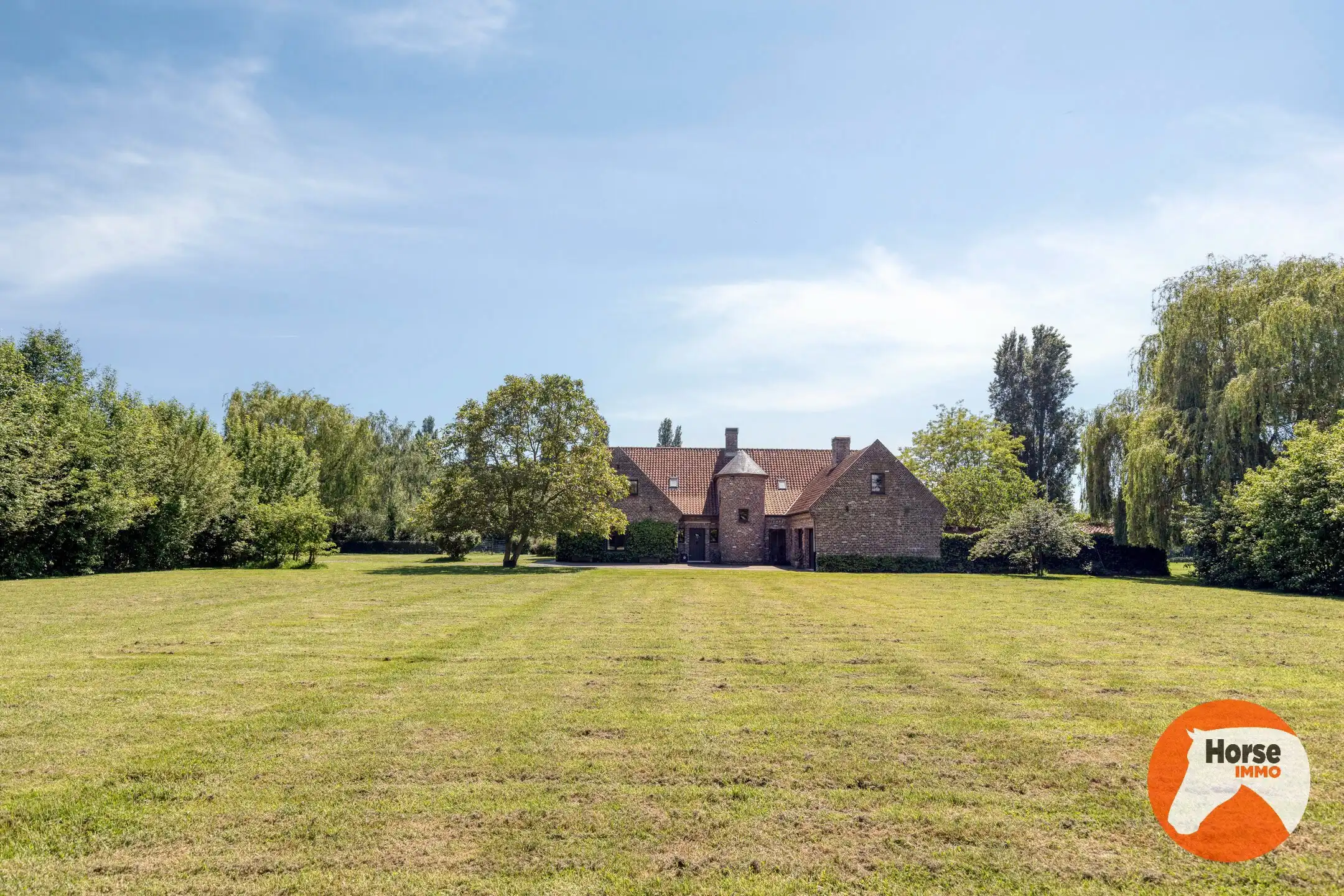 ROESELARE – Unieke villa met bijgebouwen op 4,7 ha foto 3