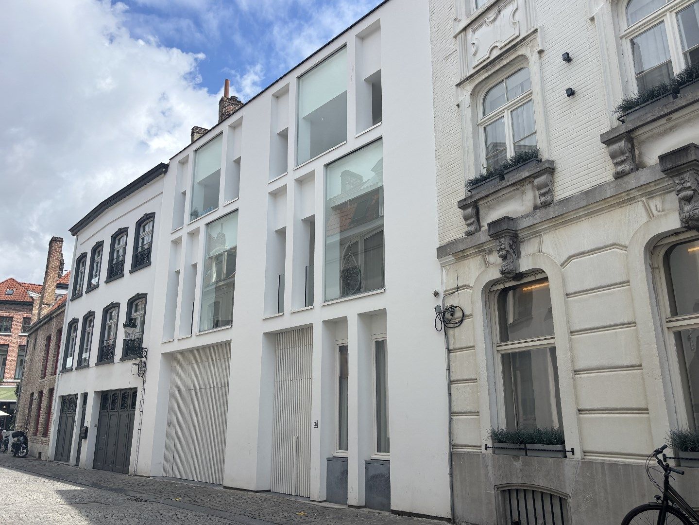 Schitterend appartement (150 m²) met 2 slaapkamers, terras (30 m²) in Brugge centrum foto {{pictureIndex}}