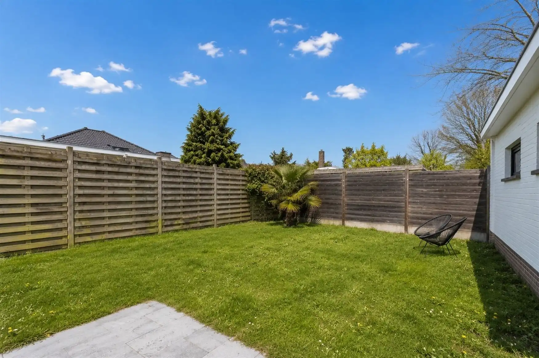 Volledig gerenoveerde gezinswoning met tuin in Drongen foto 4