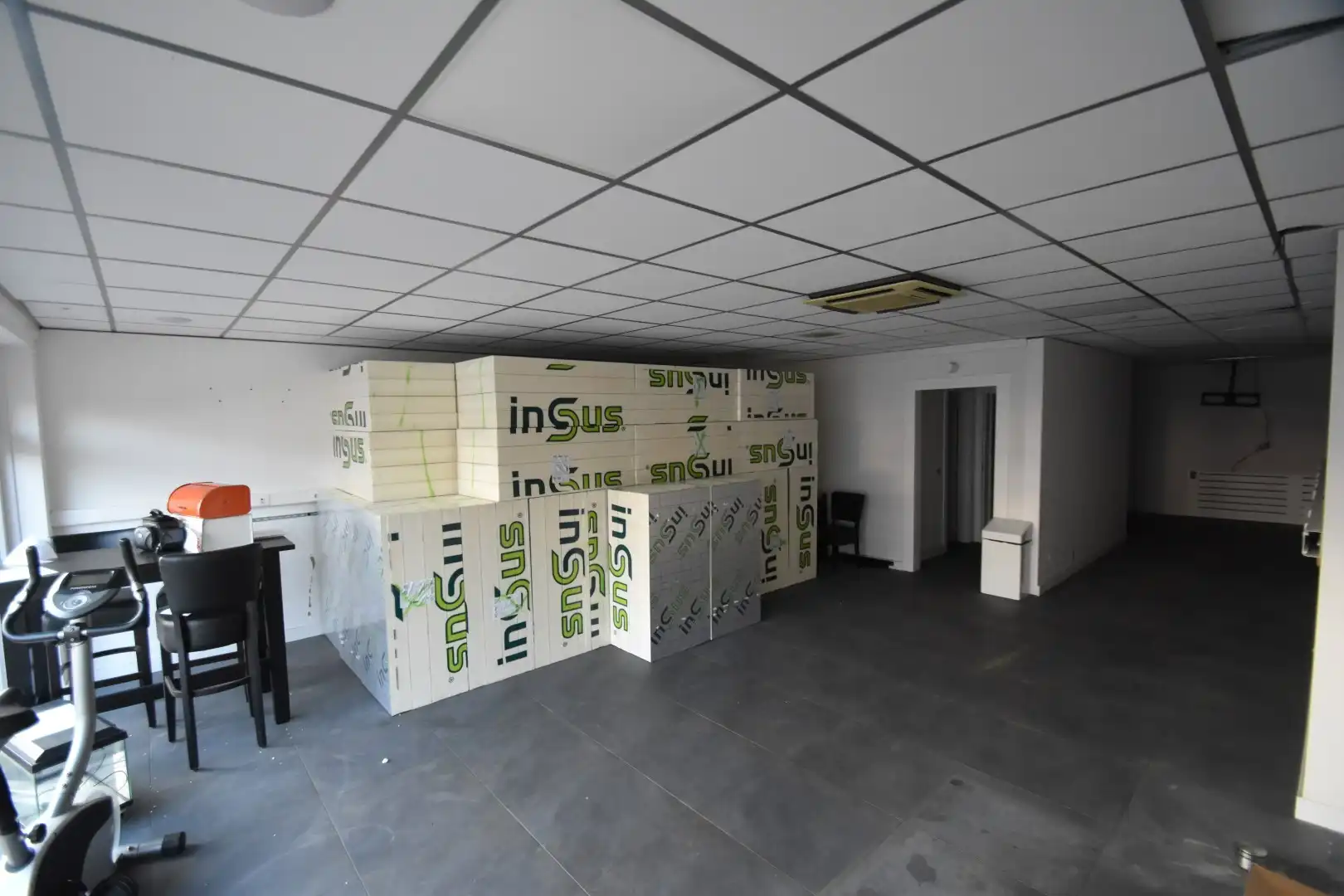 Commerciële ruimte te huur foto 3