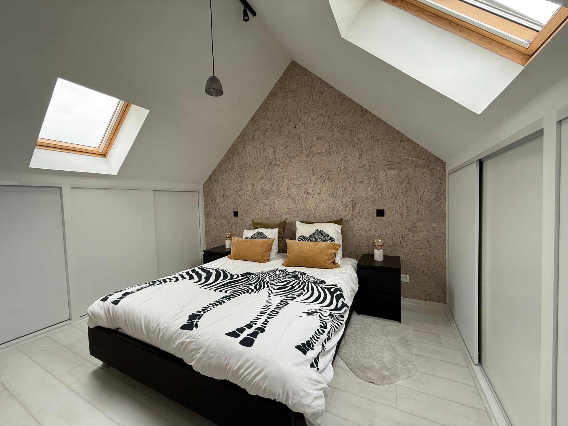 BURST - Gerenoveerde rijwoning met garage. foto 6