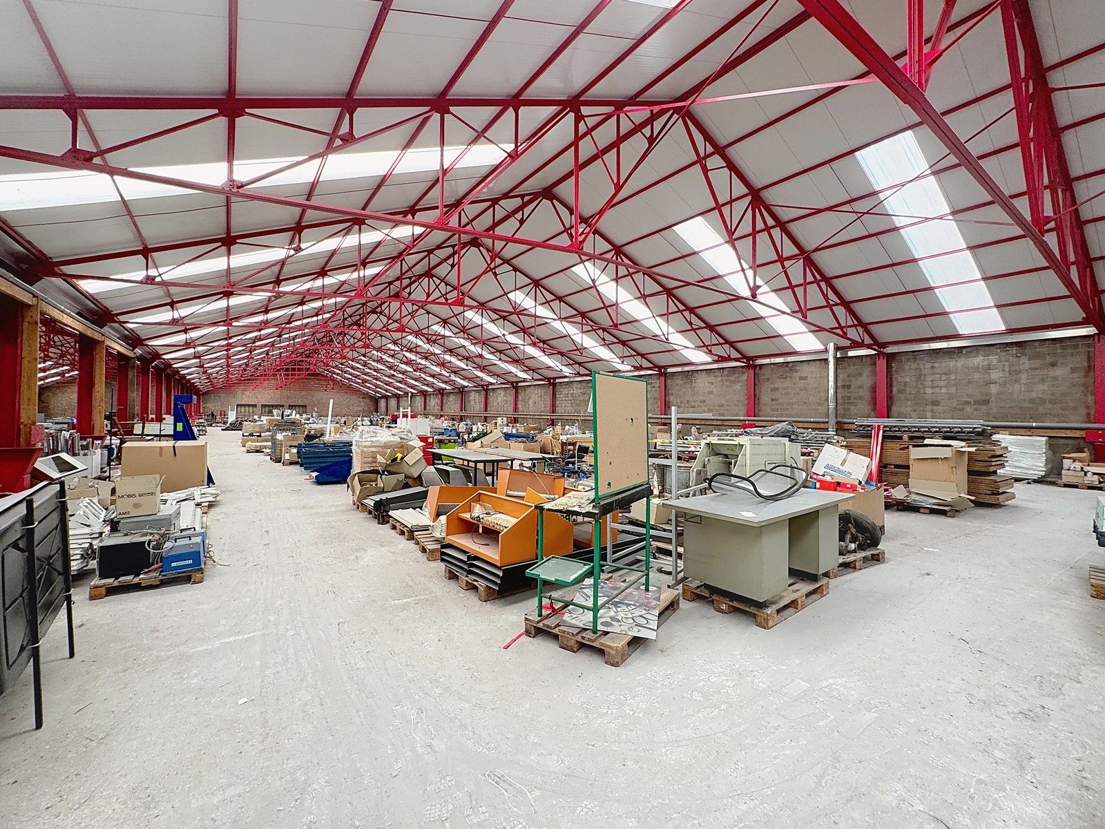 Instapklare OPSLAGRUIMTE (225m²) met UITBREIDINGSMOGELIJKHEDEN (tot 1.500m²) te huur op industriezone "Herdersbrug" te 8000 Brugge foto 9
