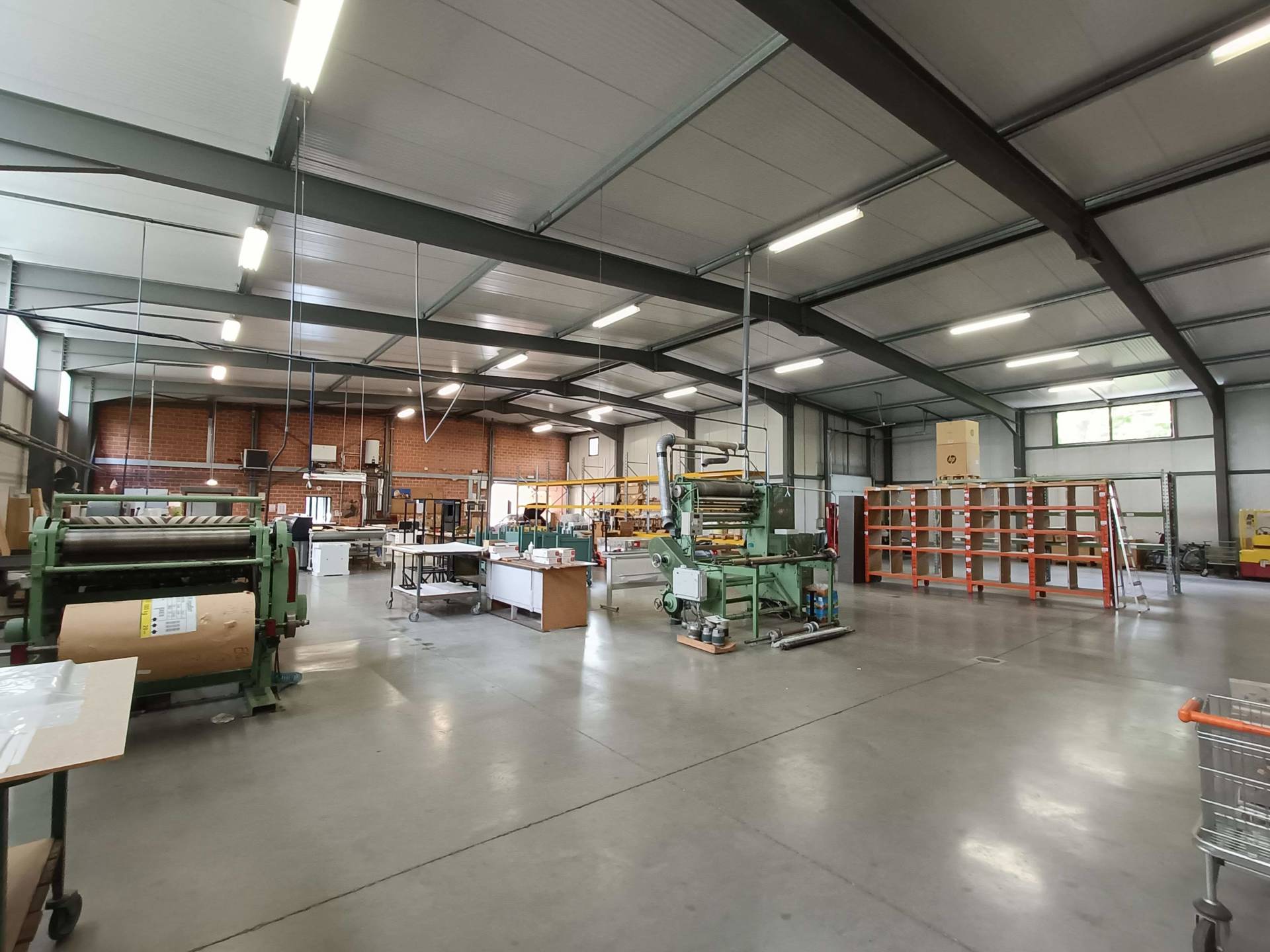 Bedrijfsgebouw te huur in Lier foto 3