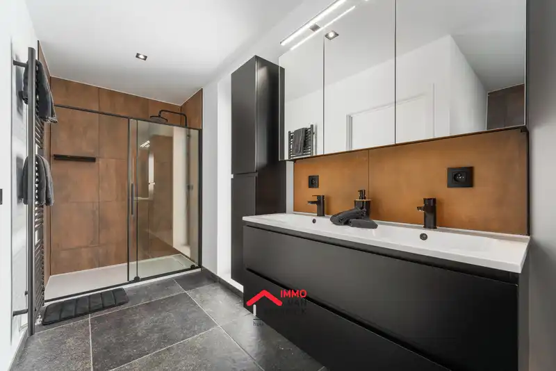 Prachtige instapklare woning met landelijk uitzicht en uitstekende ligging! foto 19