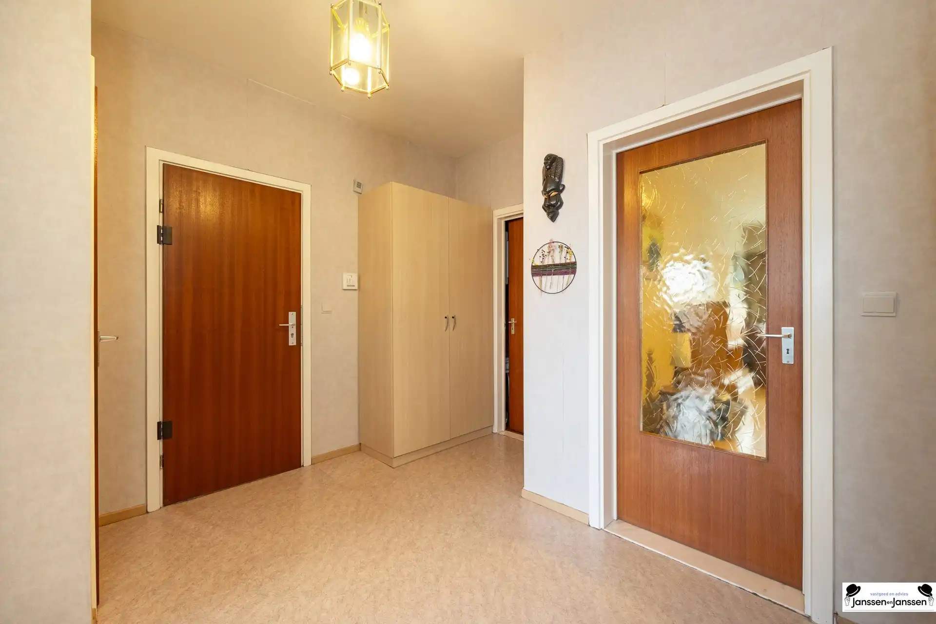 Goed onderhouden appartement op toplocatie in Schoten! foto 14