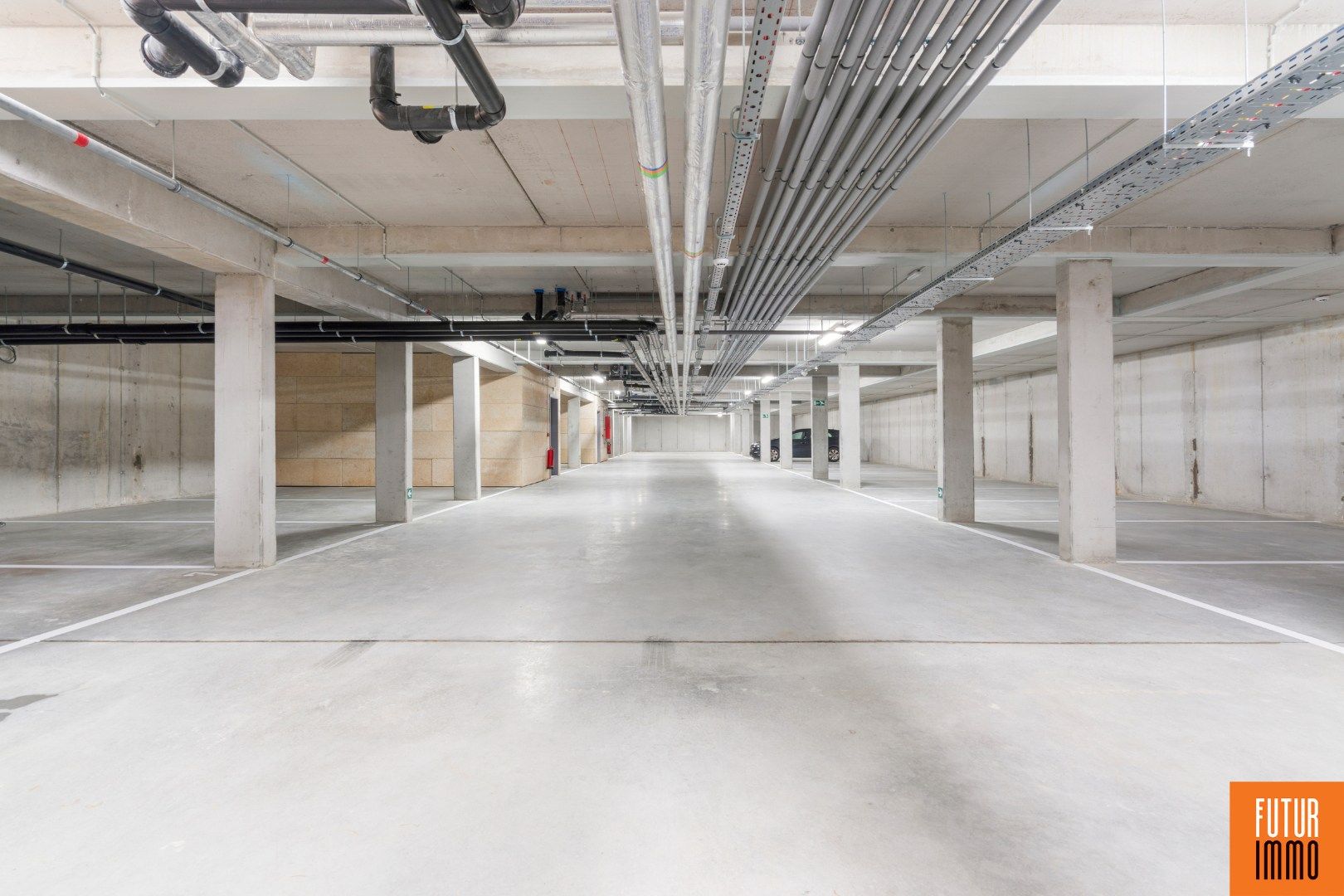 Lichtrijk 2-slpk appartement met ruim terras foto 16