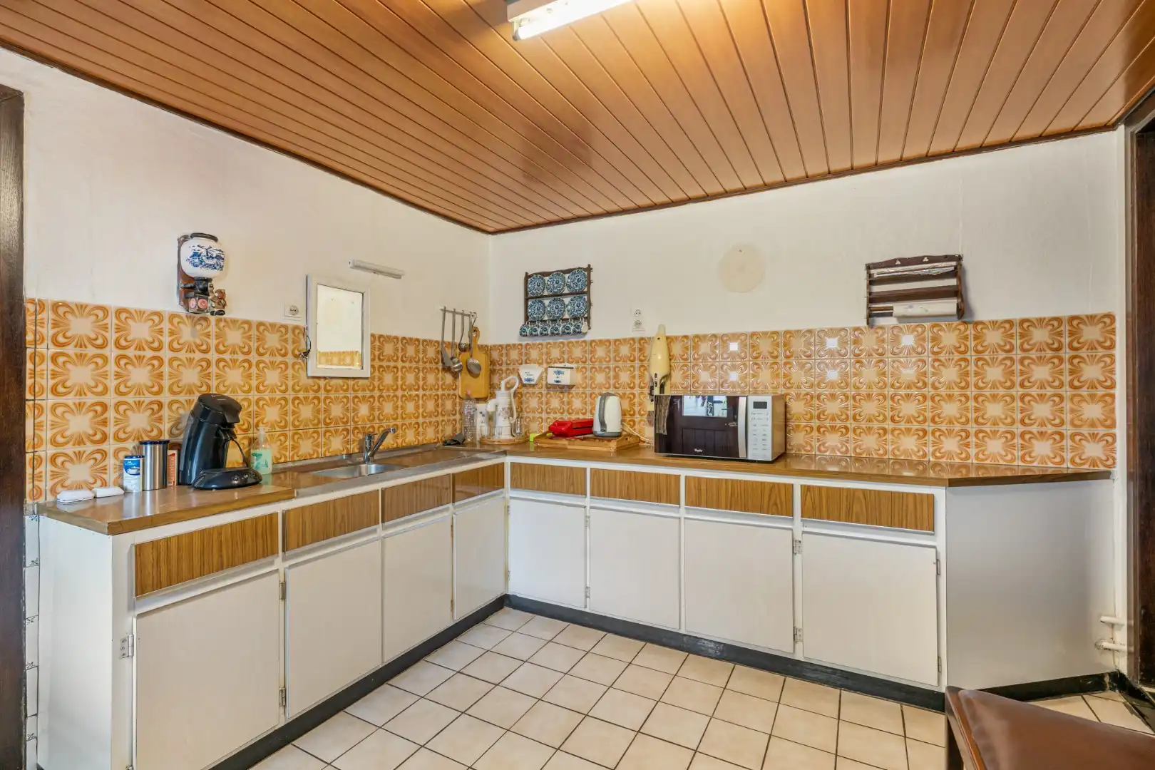 Halfvrijstaande gezinswoning met veel mogelijkheden op een perceel van 8are!  foto 18