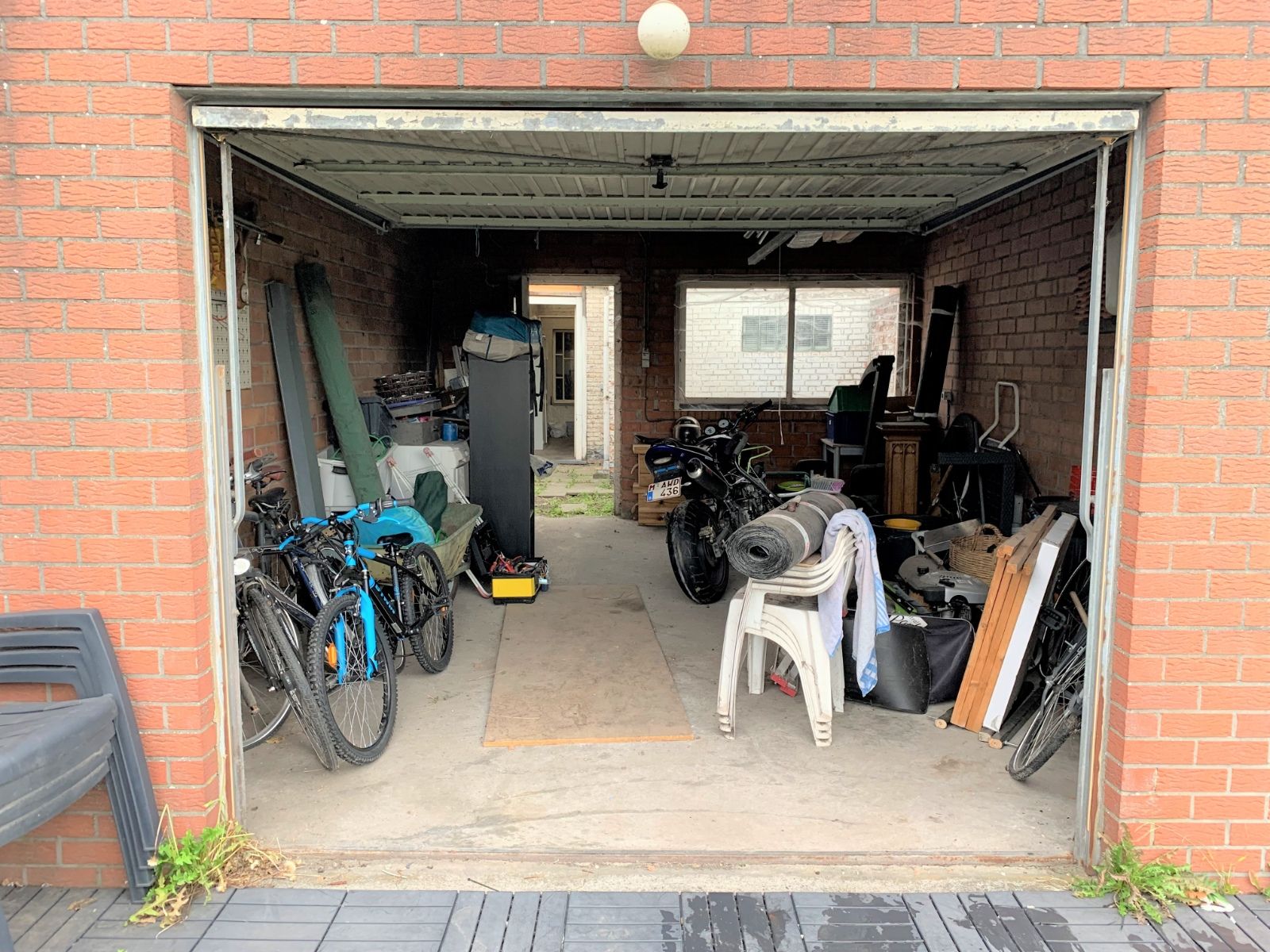 Charmante woning  met zonnige tuin en garage. foto 4