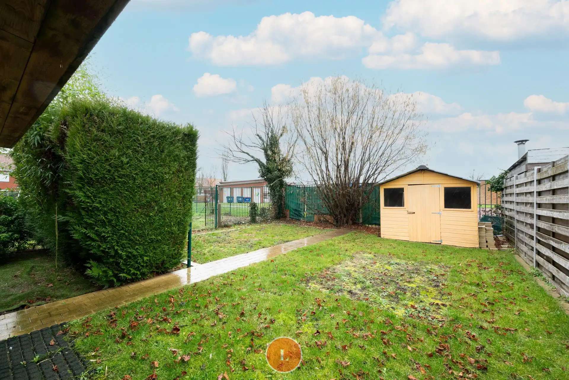 Op te frissen gezinswoning met 3 slaapkamers, tuin en garage. foto 15