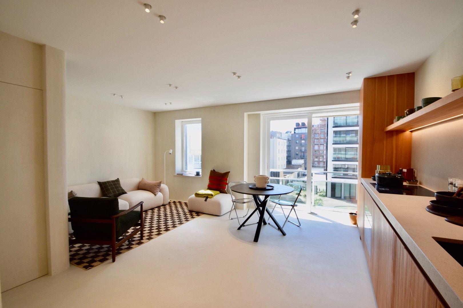 Gerenoveerd appartement genietend van lateraal zeezicht gelegen hartje Het Zoute foto 5