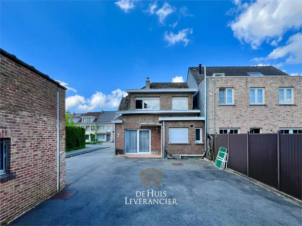 Wonen én werken combineren in het centrum van Kontich? Het kan aan de Hofstraat 41 ! foto {{pictureIndex}}