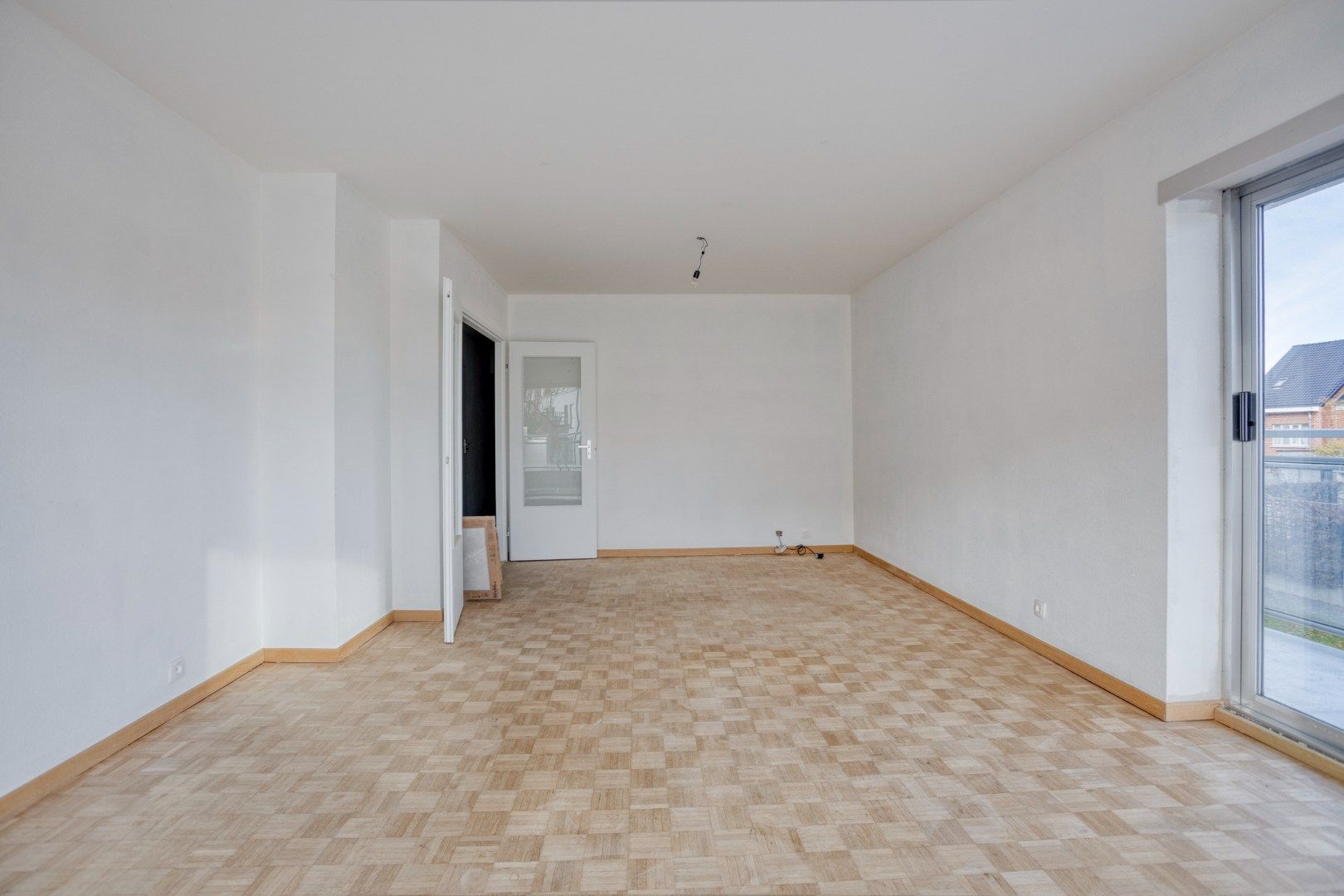 Gerenoveerd appartement met 3 slaapkamers, ruim terras, kelderberging en garagebox – EPC 188 kWh/m² - bewoonbare opp. 98 m² foto 5