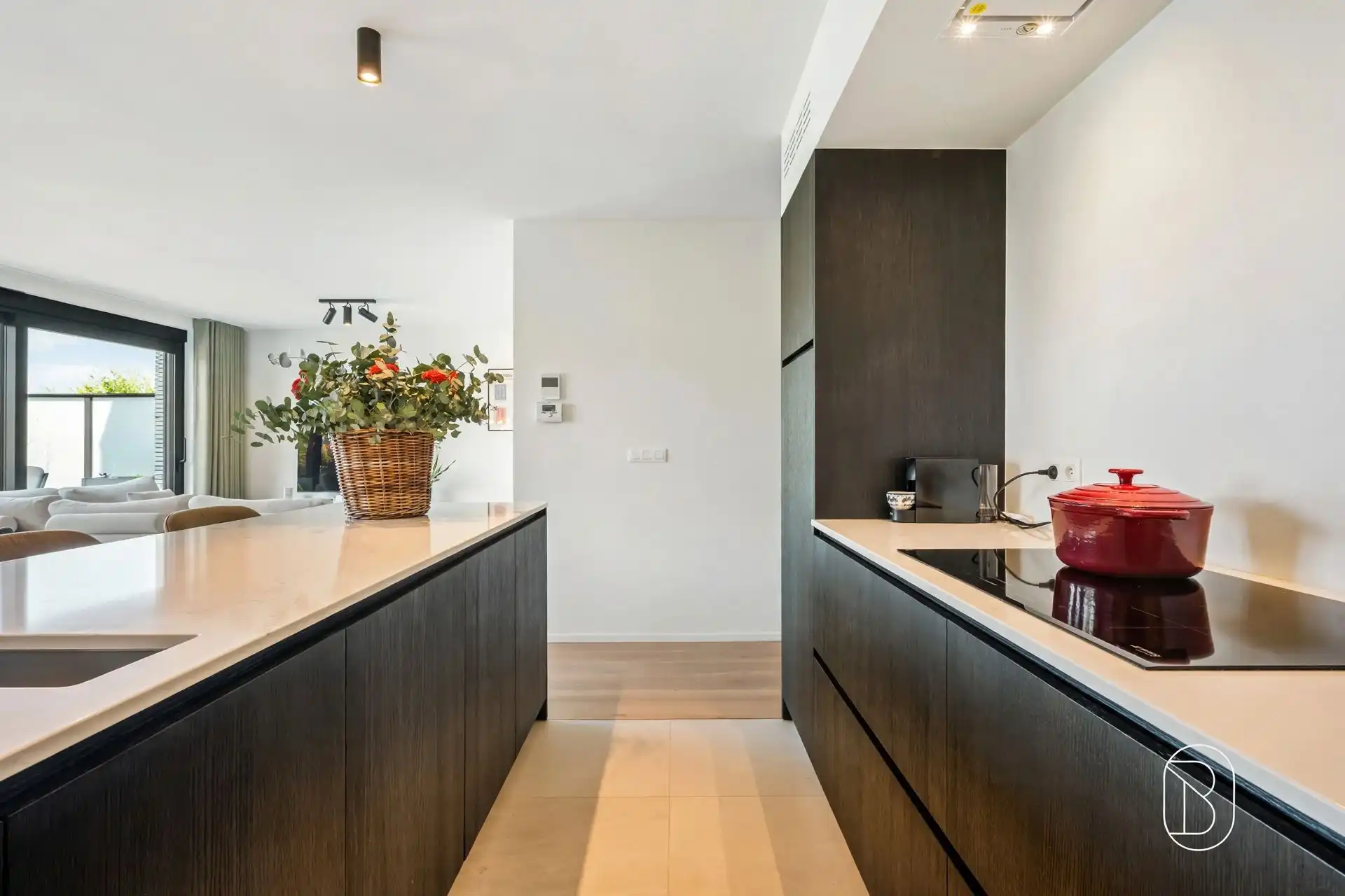 Mooi appartement met zuidgericht terras in centrum Waregem foto 12
