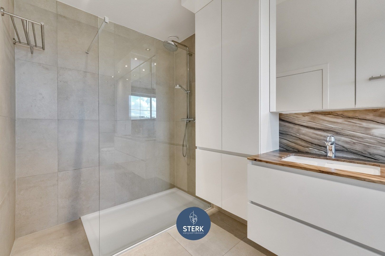 MODERNE GEZINSWONING MET EPC LABEL A OP EEN TOPLOCATIE IN LANAKEN ! foto 20