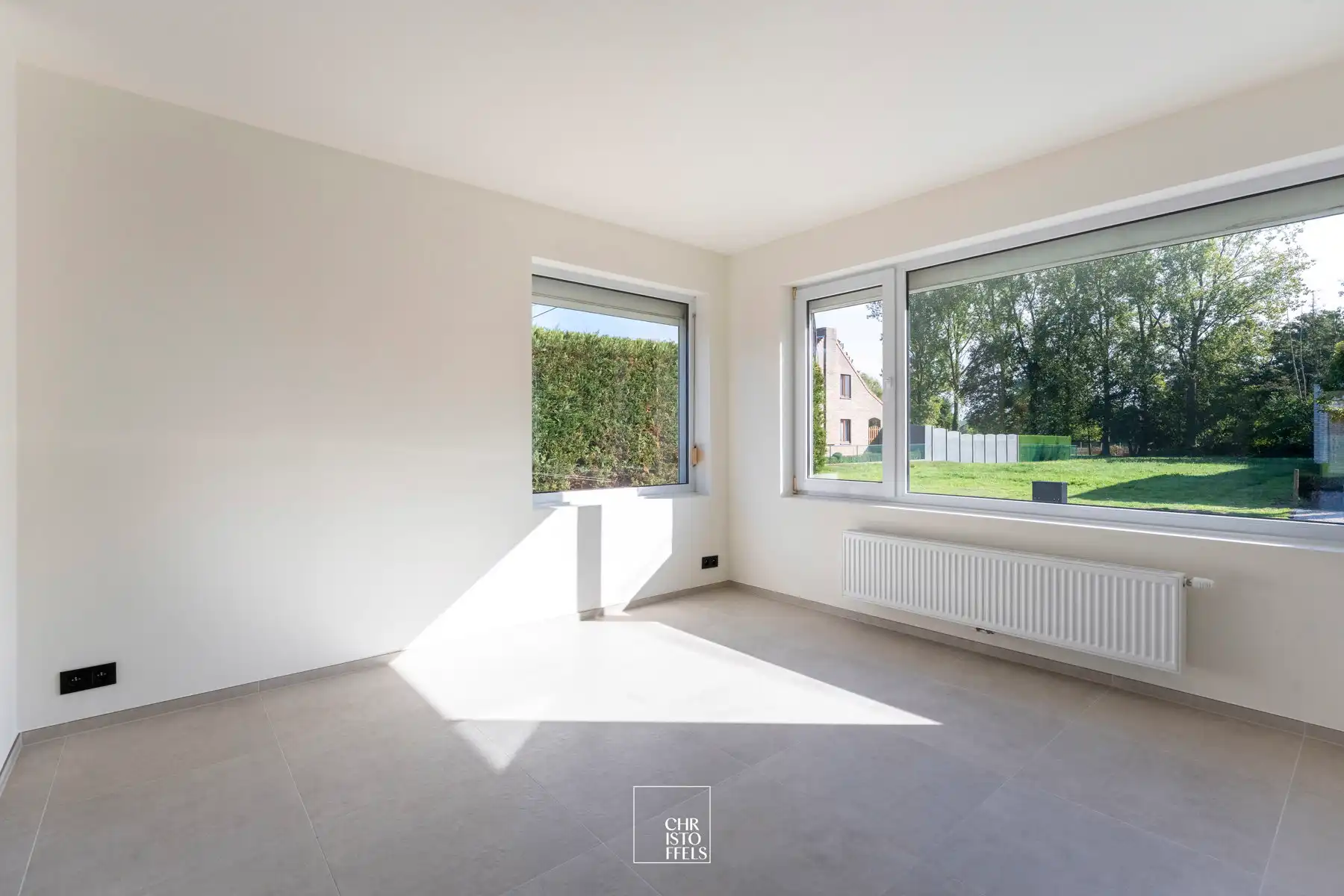 Gerenoveerde gezinswoning met tuin op een rustige locatie!  foto 5