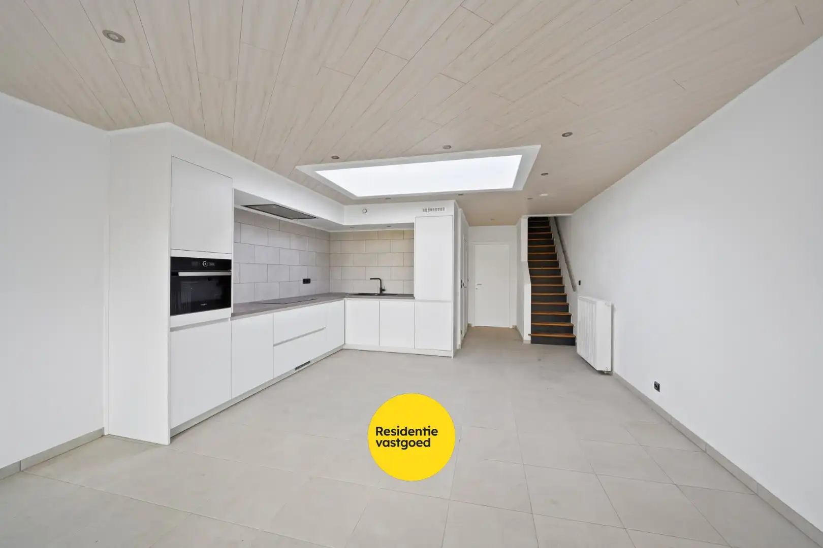 Gerenoveerde woning op een rustige locatie te Westkerke foto 3