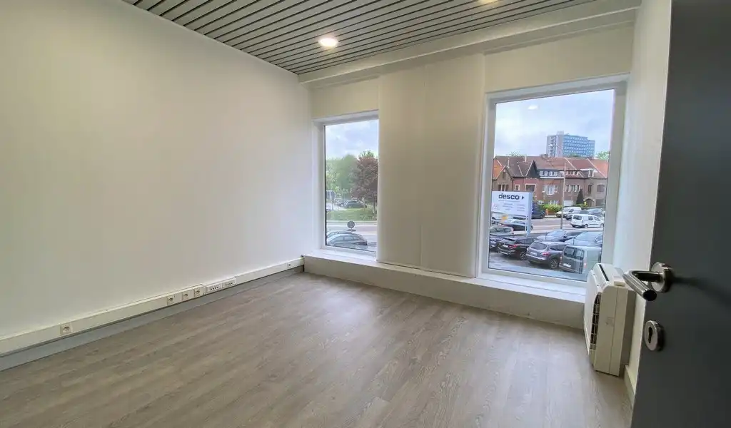 Kantoren te huur aan klaverblad in Gent foto 23