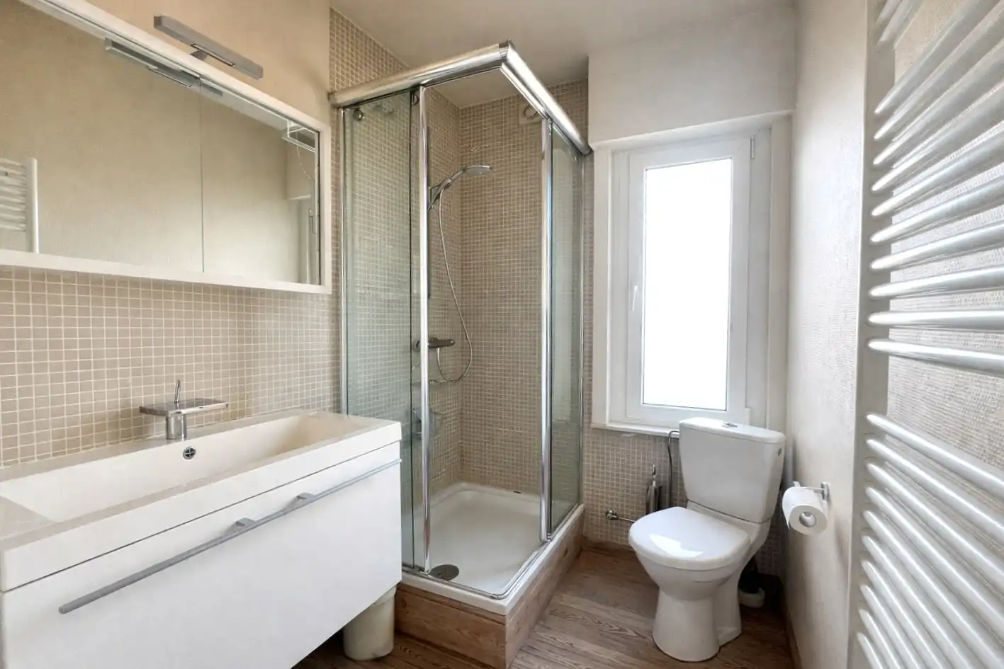 Ruime triplex met 3 slaapkamers in centrum Heist foto 12