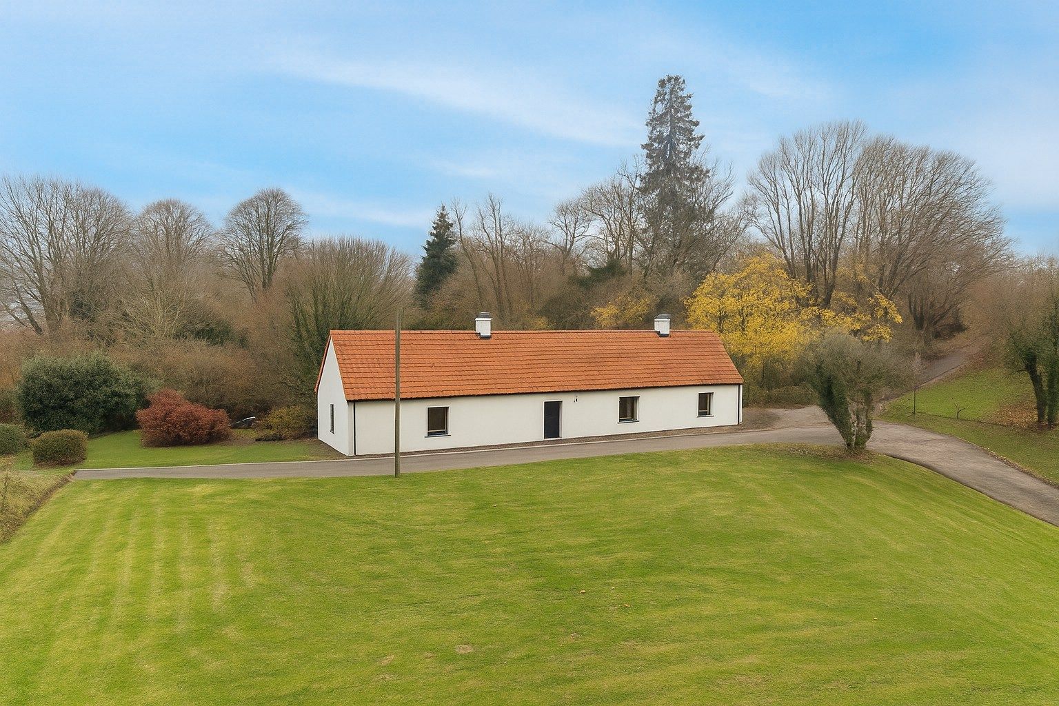 Hoofdfoto van de publicatie: Te renoveren hoeve op sublieme ligging