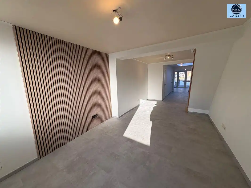 ZEER LEUKE, LICHTRIJKE WONING NABIJ CENTRUM EN WINKELS foto 6