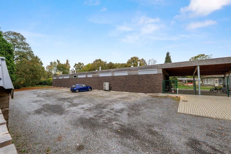 INSTAPKLARE GEZINSWONING MET 4 SLAAPKAMERS EN ZONNIGE TUIN OP TOPLOCATIE foto 38