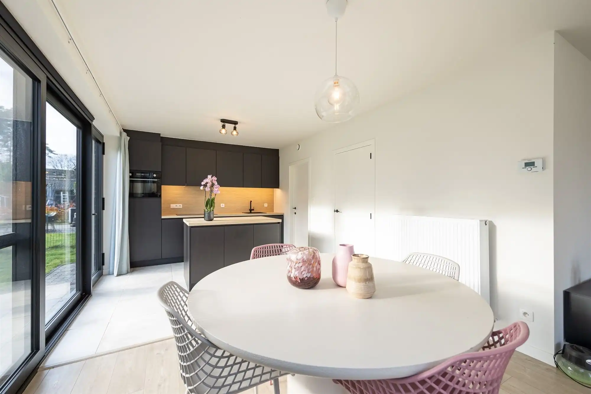 Instapklare vrijstaande woning met 3 slaapkamers en ruime tuin foto 8