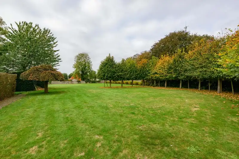 🏡 Unieke herenwoning te huur in het hart van Aarsele! foto 40