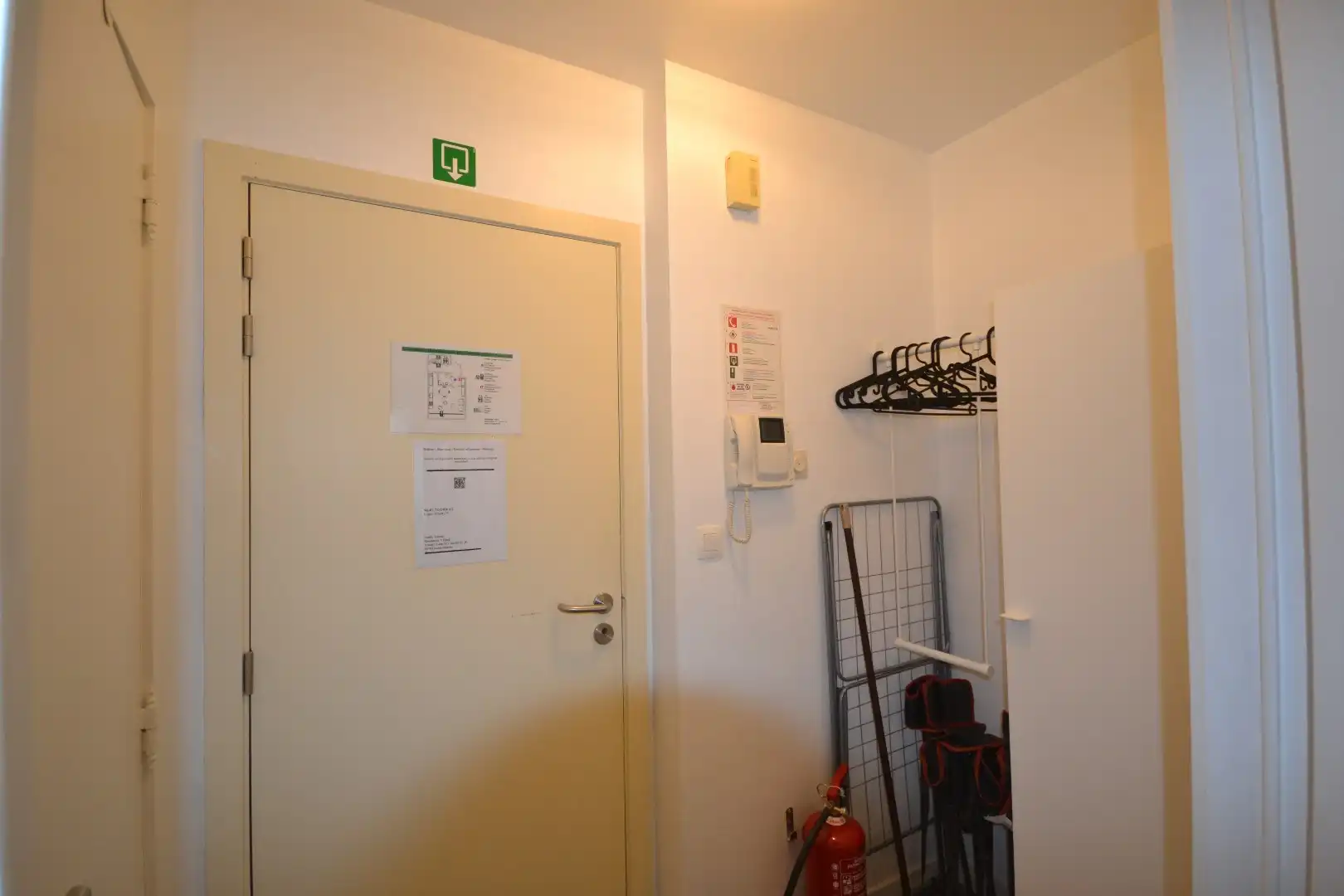 Gemeubeld appartement met  slaaphoek te Oostduinkerke ,  terras en  zijdelinks zeezicht.  foto 8