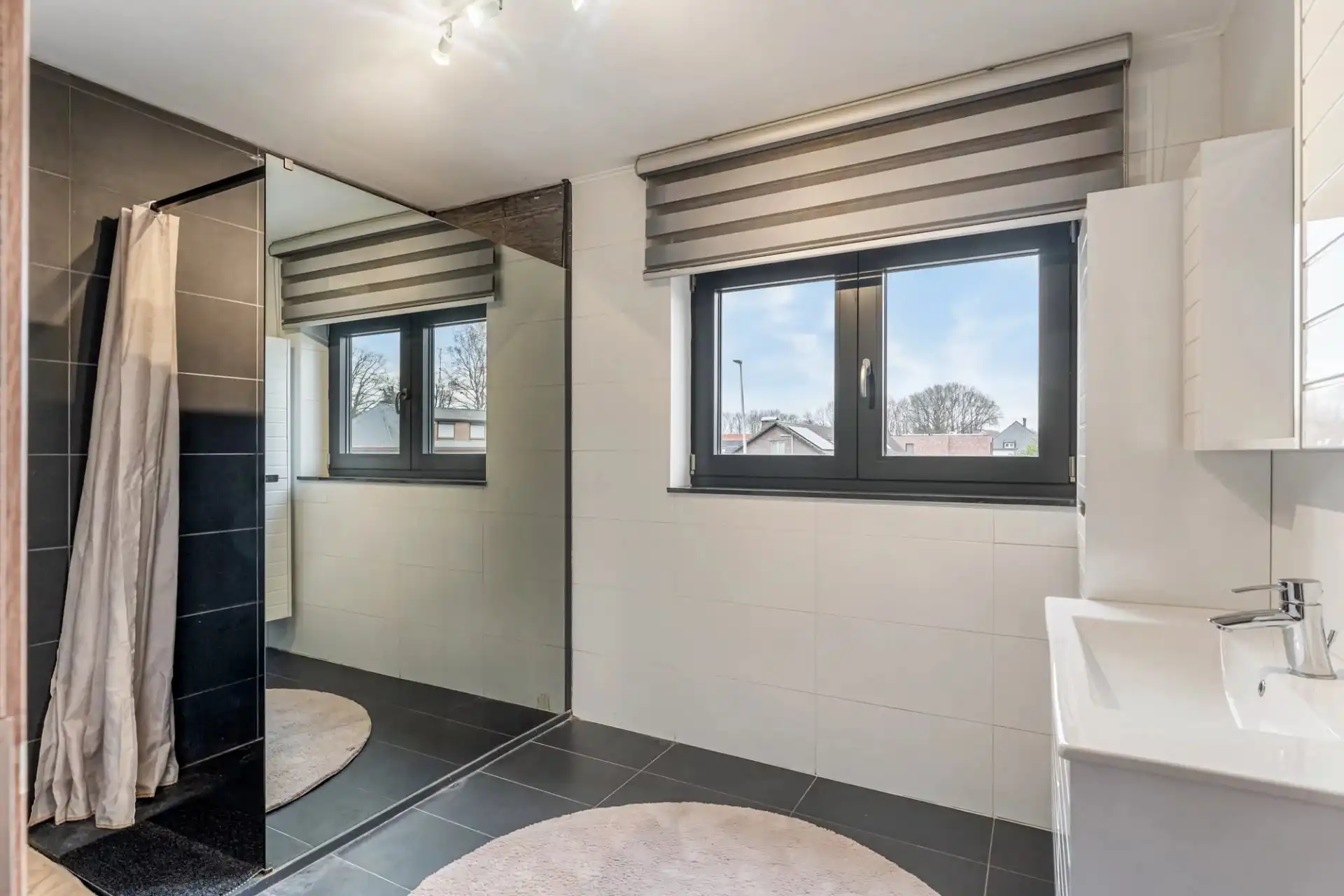 Recente gezinswoning in rustige straat te Houthalen foto 18