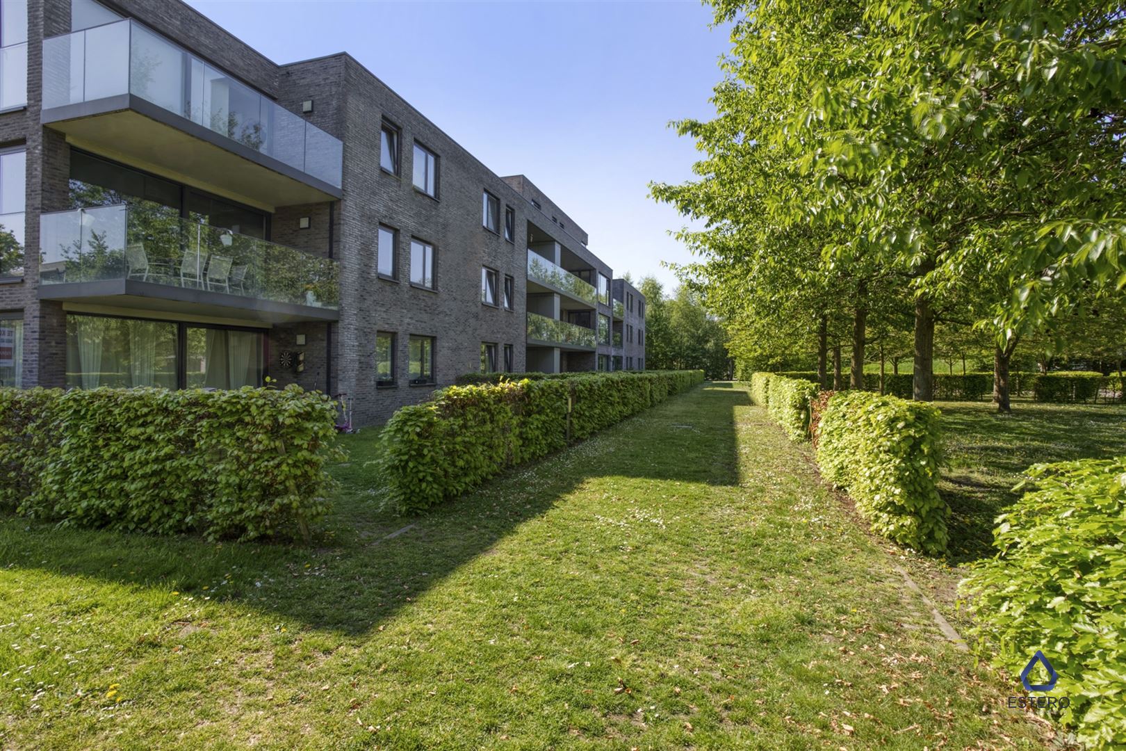 Tweeslaapkamer appartement met terras en dubbele parking foto 15