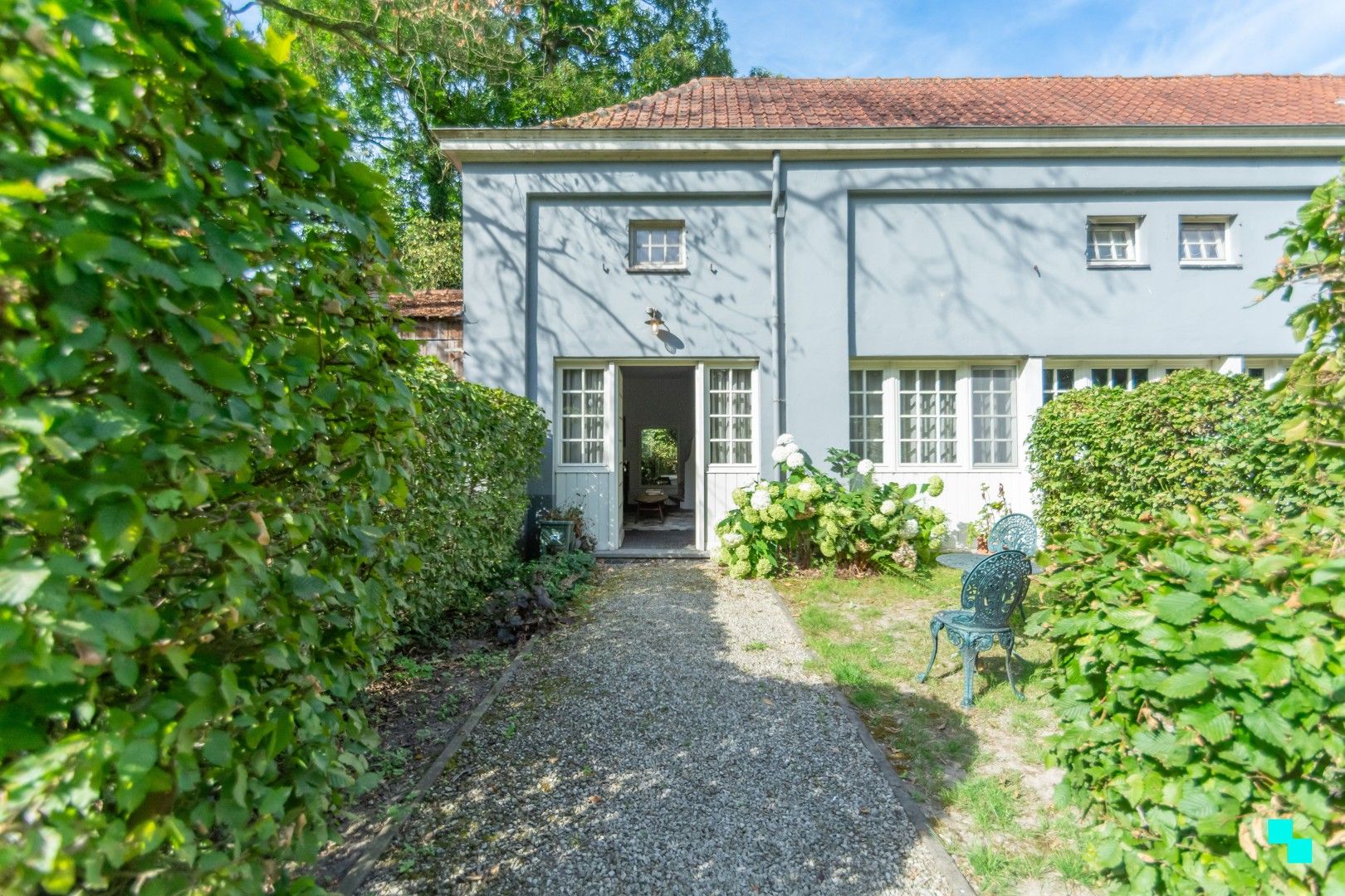 Guesthouse op kasteeldomein foto {{pictureIndex}}