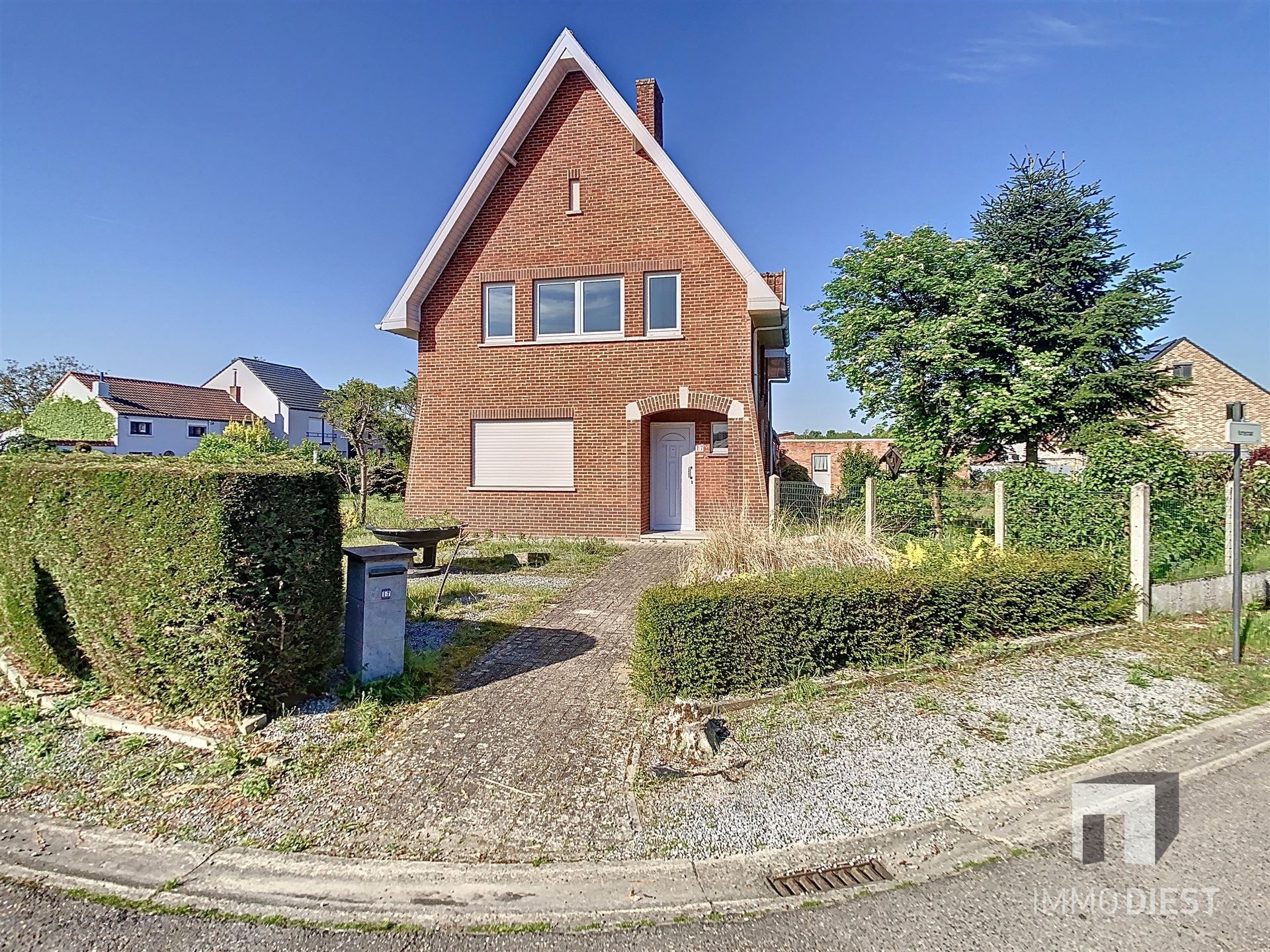 Hoofdfoto van de publicatie: Charmante ruime woning met mooie tuin