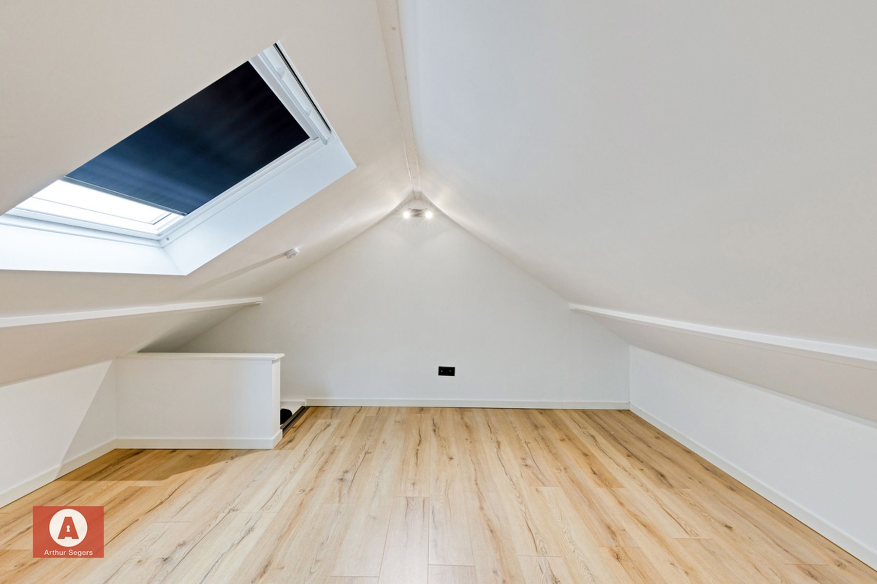 Energiezuinige & hedendaagse starters-woning met terras. foto 21