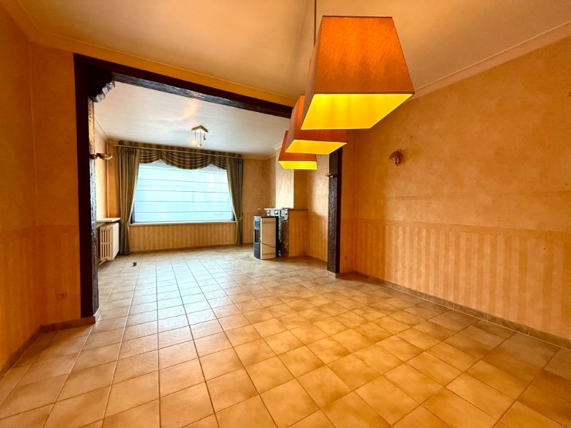 Ruime woning met 3 slaapkamers en dubbele garage foto 6