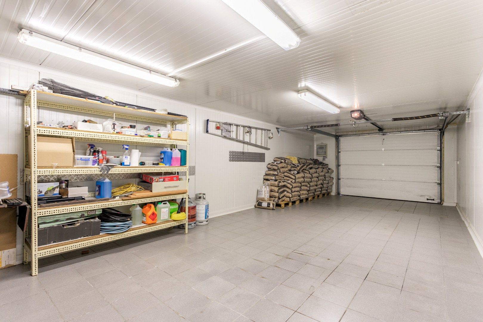 Instapklare woning met 3 slpk, garage en tuin te Pajottegem foto 24