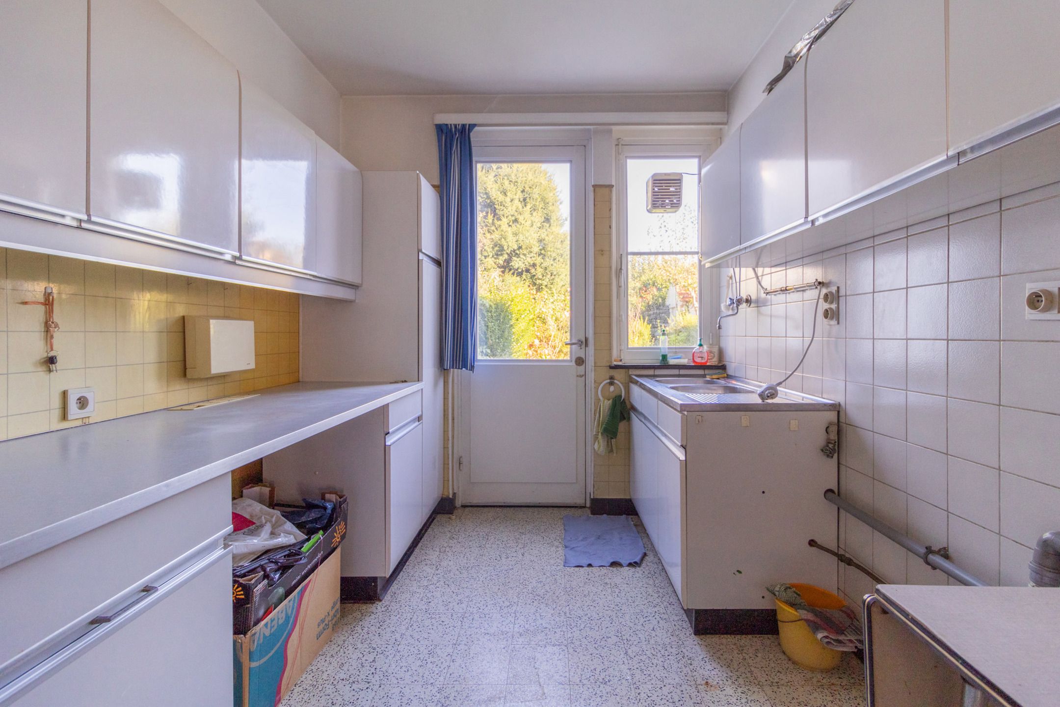 Te renoveren woning met 3 slaapkamers foto 8