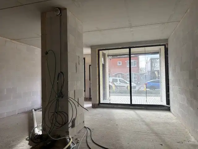 SINT JORIS WINGE HANDELSRUIMTE 71 m2 + terras foto 8