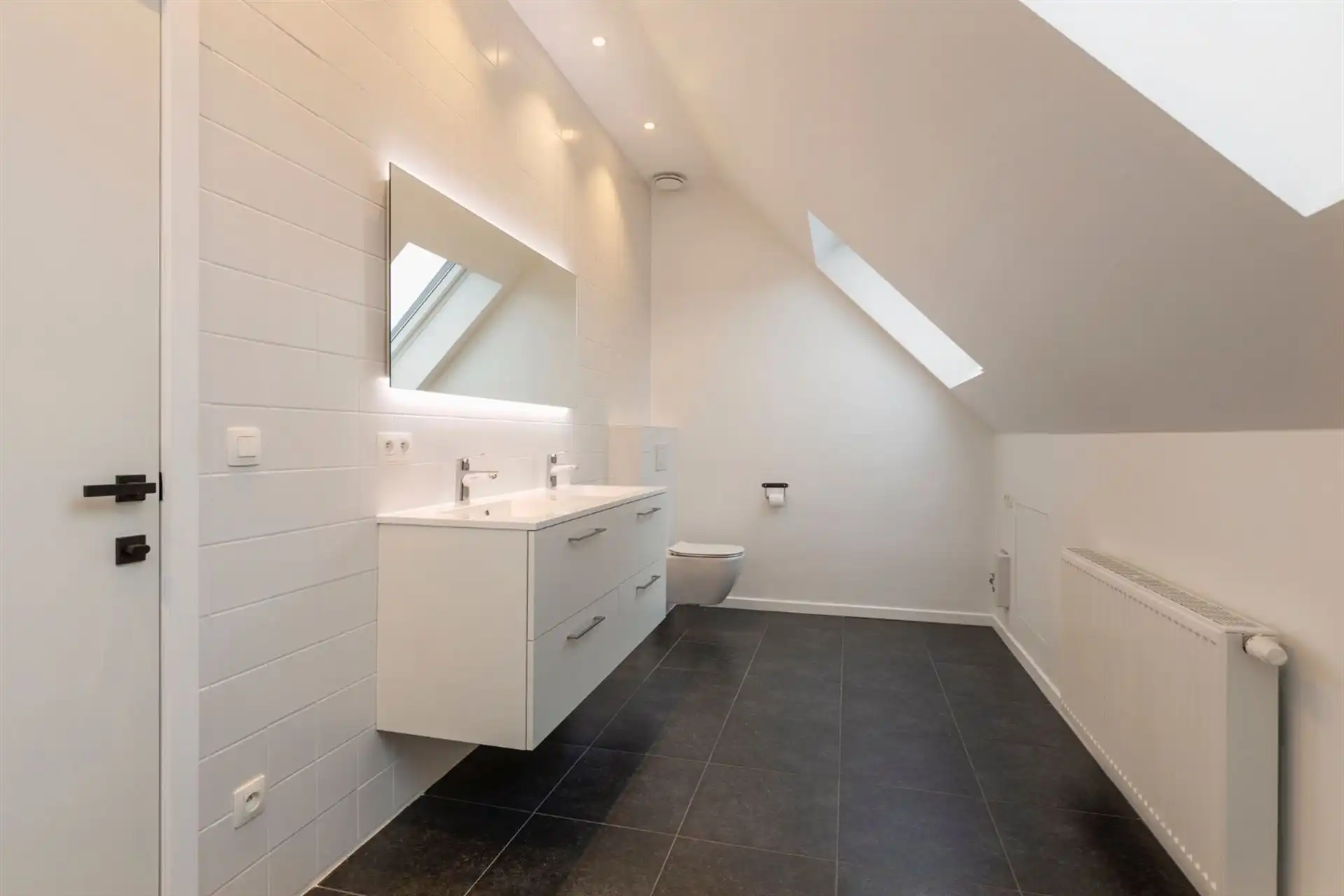 Gerenoveerde woning met 3 slpk op een zeer centrale ligging! foto 14