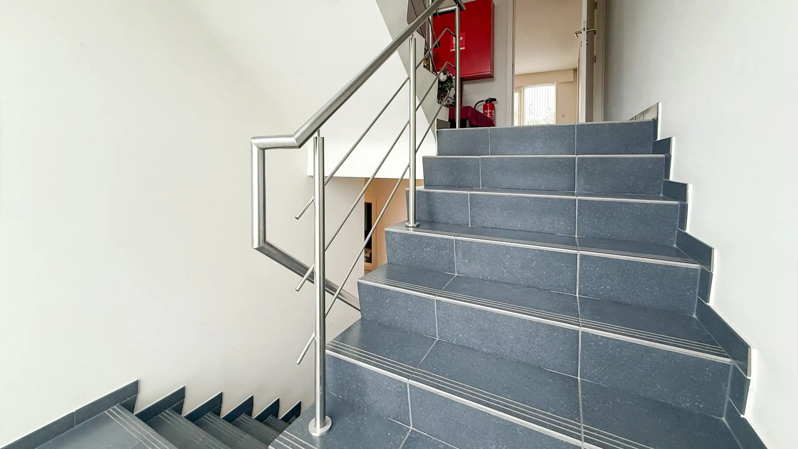 Veelzijdig investeringspand met 10 kamers, lift en kelder! foto 64