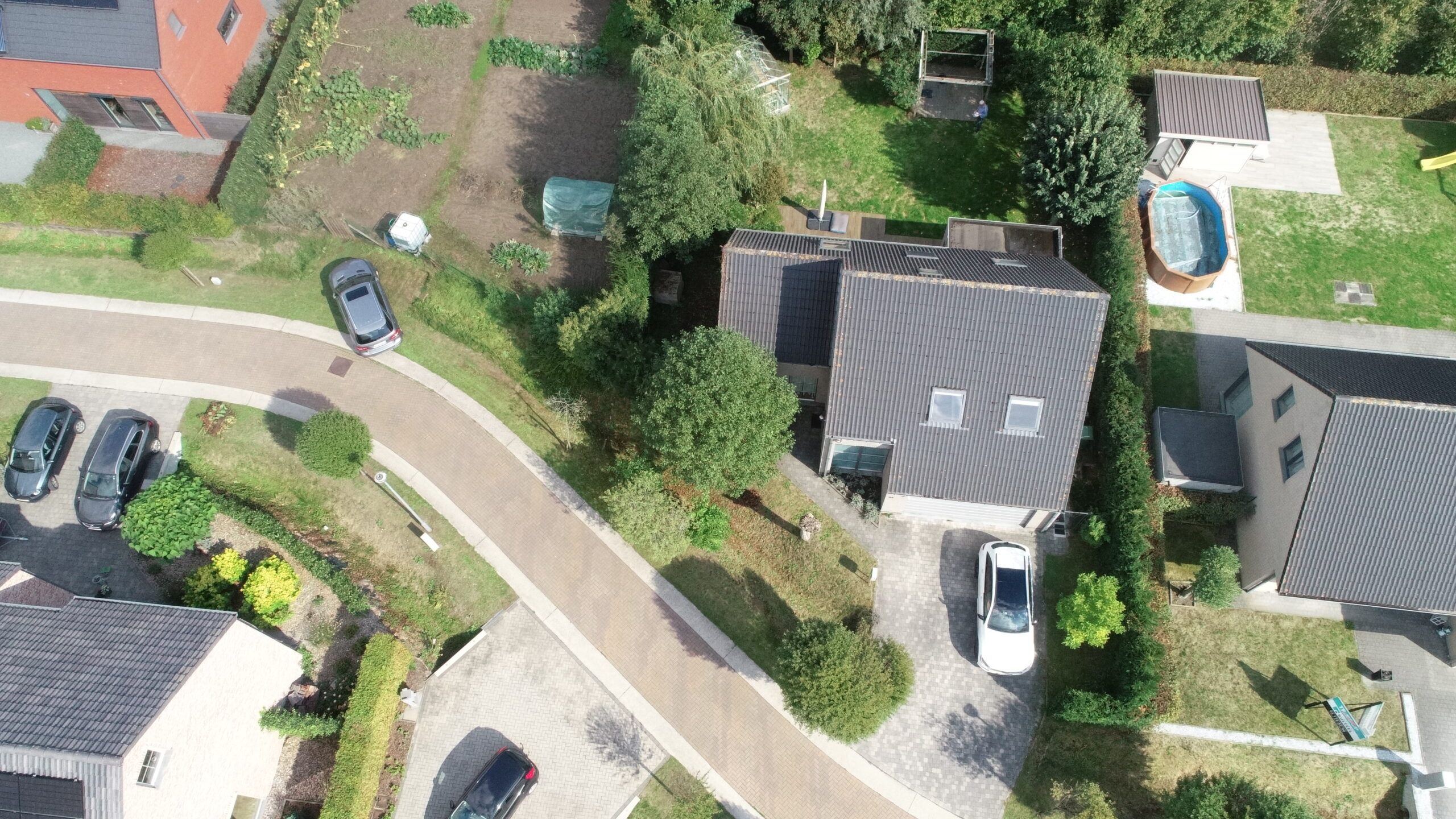 Prachtige villa met mooie tuin in doodlopende straat foto 20