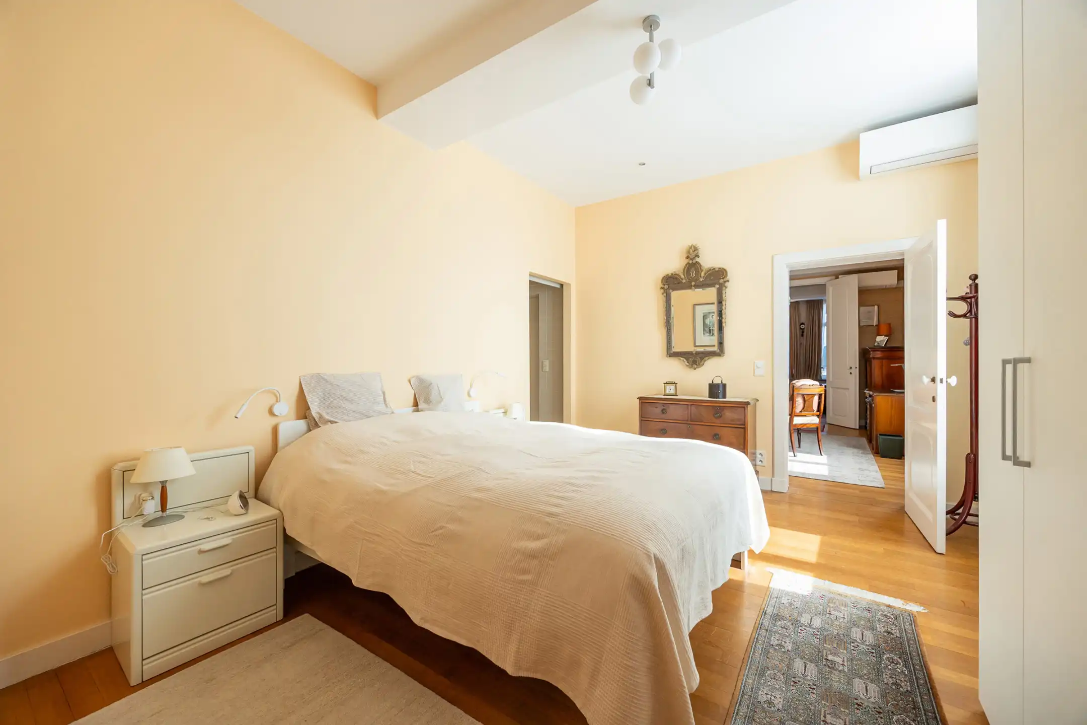 ANTWERPEN - Ruim appartement in historisch herenhuis  foto 14