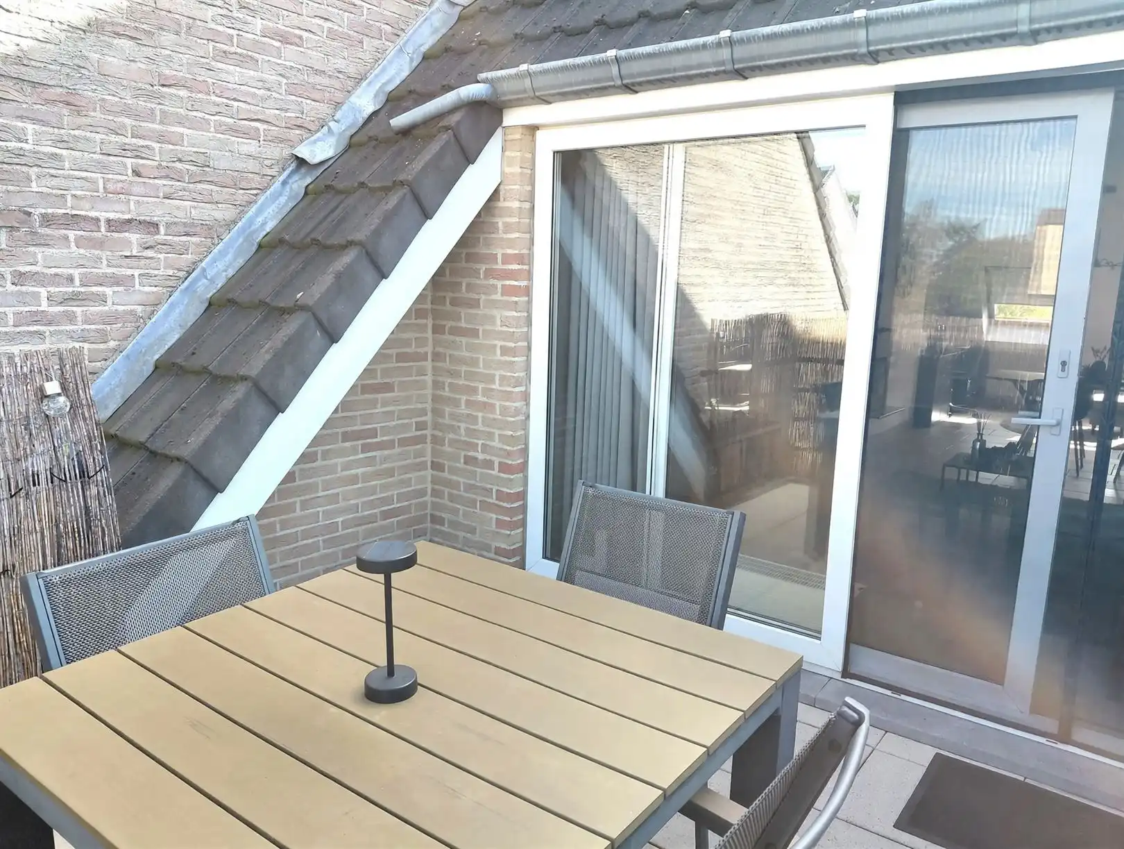 TE HUUR: Ruim appartement met 2 slaapkamers en 2 terrassen te Heusden-Zolder! foto 12