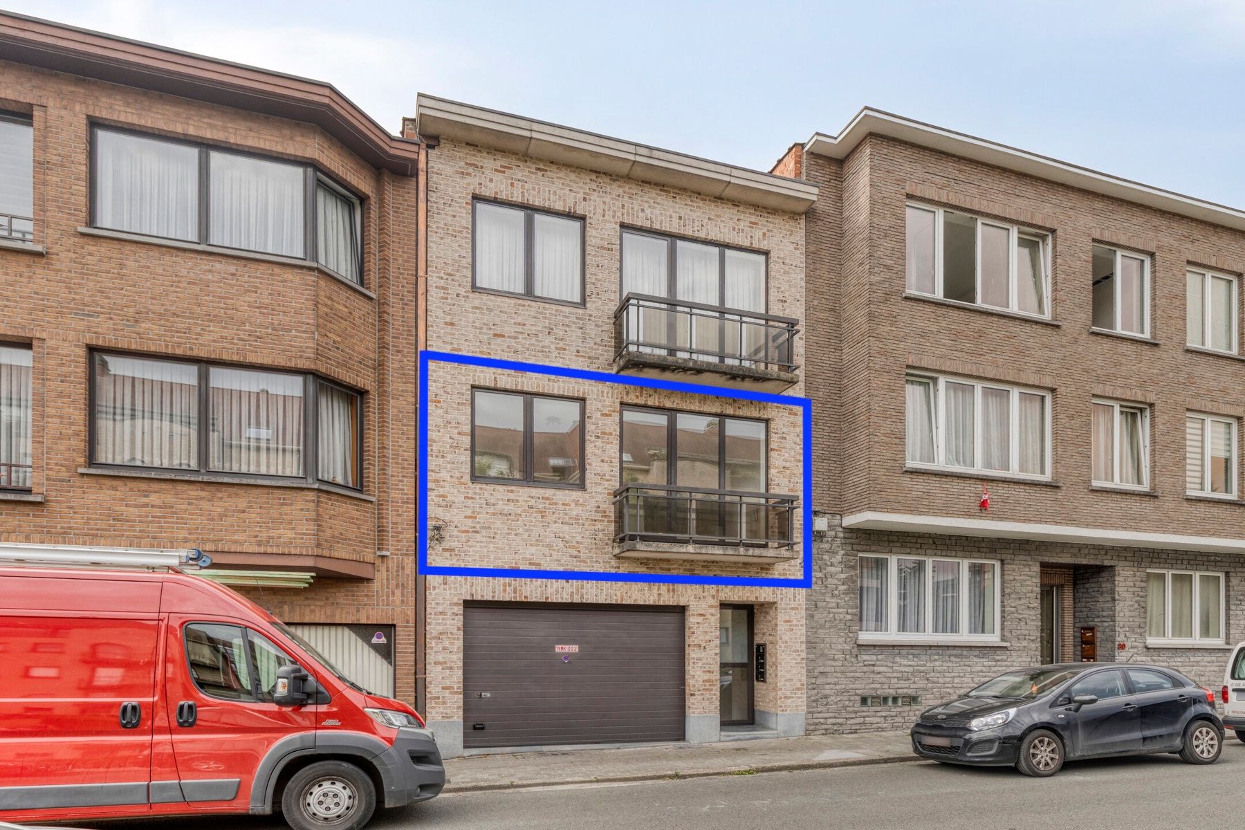 TOPPER! INSTAPKLAAR APPARTEMENT IN KLEINSCHALIG GEBOUW foto {{pictureIndex}}