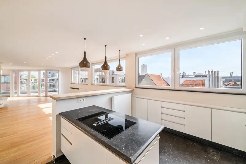 Exclusieve duplex met 210 m² woonbeleving in hartje Roeselare ROESELARE STADSKERN | RECENT LUXUEUS VERNIEUWD | 2 À 3 SLAAPKAMERS | 2 TERRASSEN | 210 m² foto 11