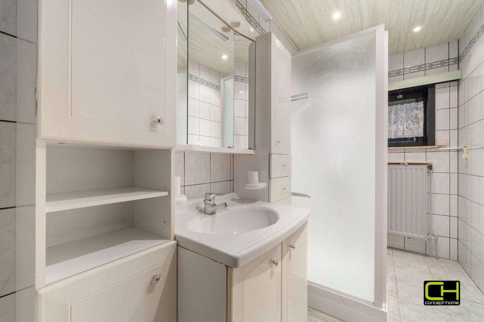 Bungalow woning met twee slaapkamers + bureaukamer te koop in Lievegem foto 11