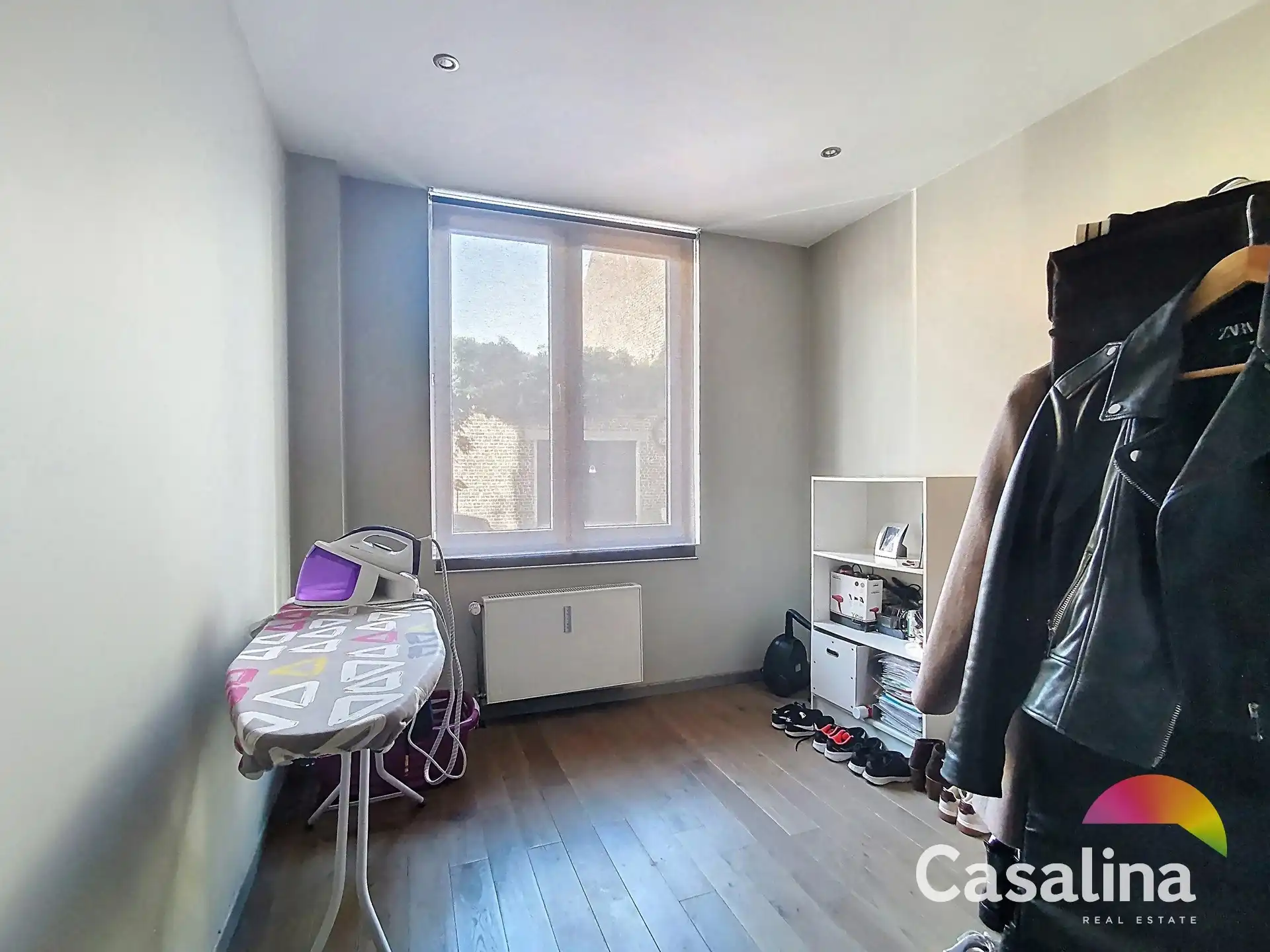 Modern gerenoveerd appartement op steenworp van Dumontplein. foto 8