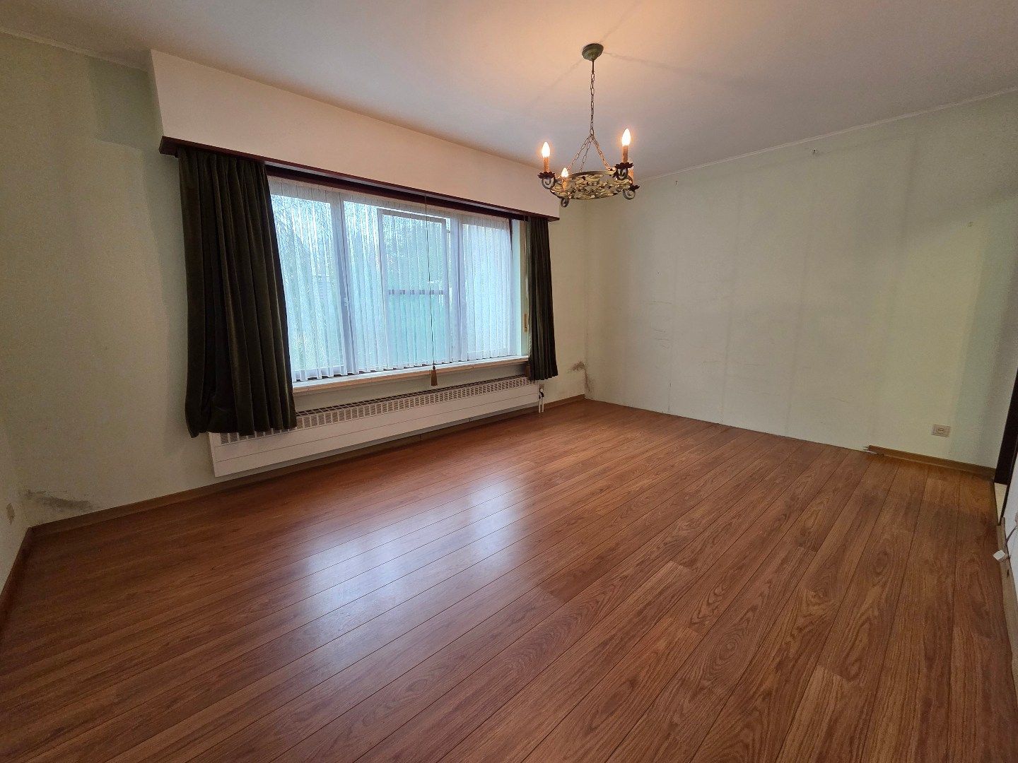 Ruime te renoveren woning met aanpalende gronden voor een totale oppervlakte van 12860 m²! foto 9